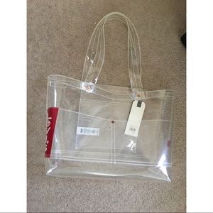 Levi’s Clear bag!🤩